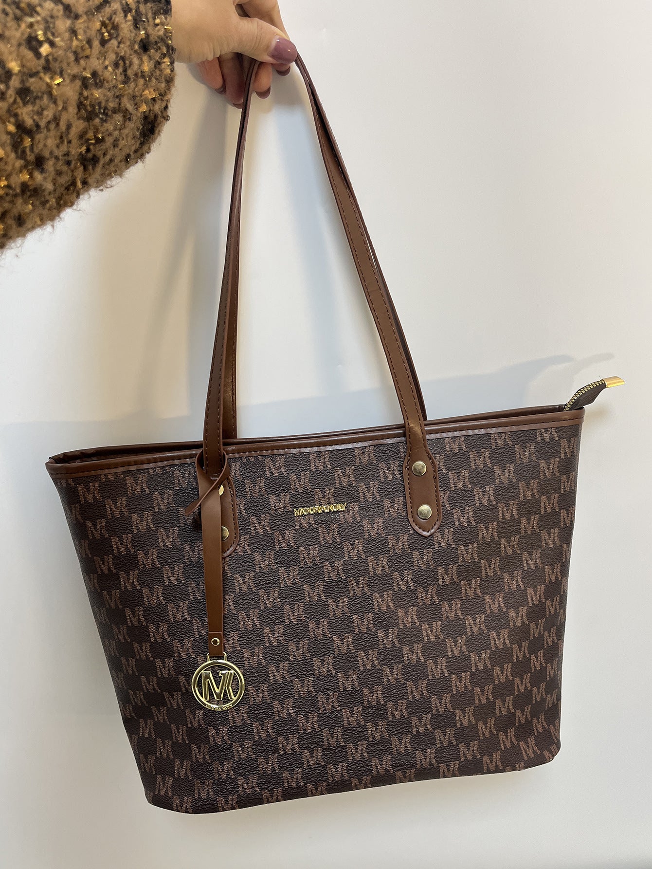 2025 New French Sakura Tote Bag for Women's Commuting, Minority Ins Handbag, Large Capacity Shoulder